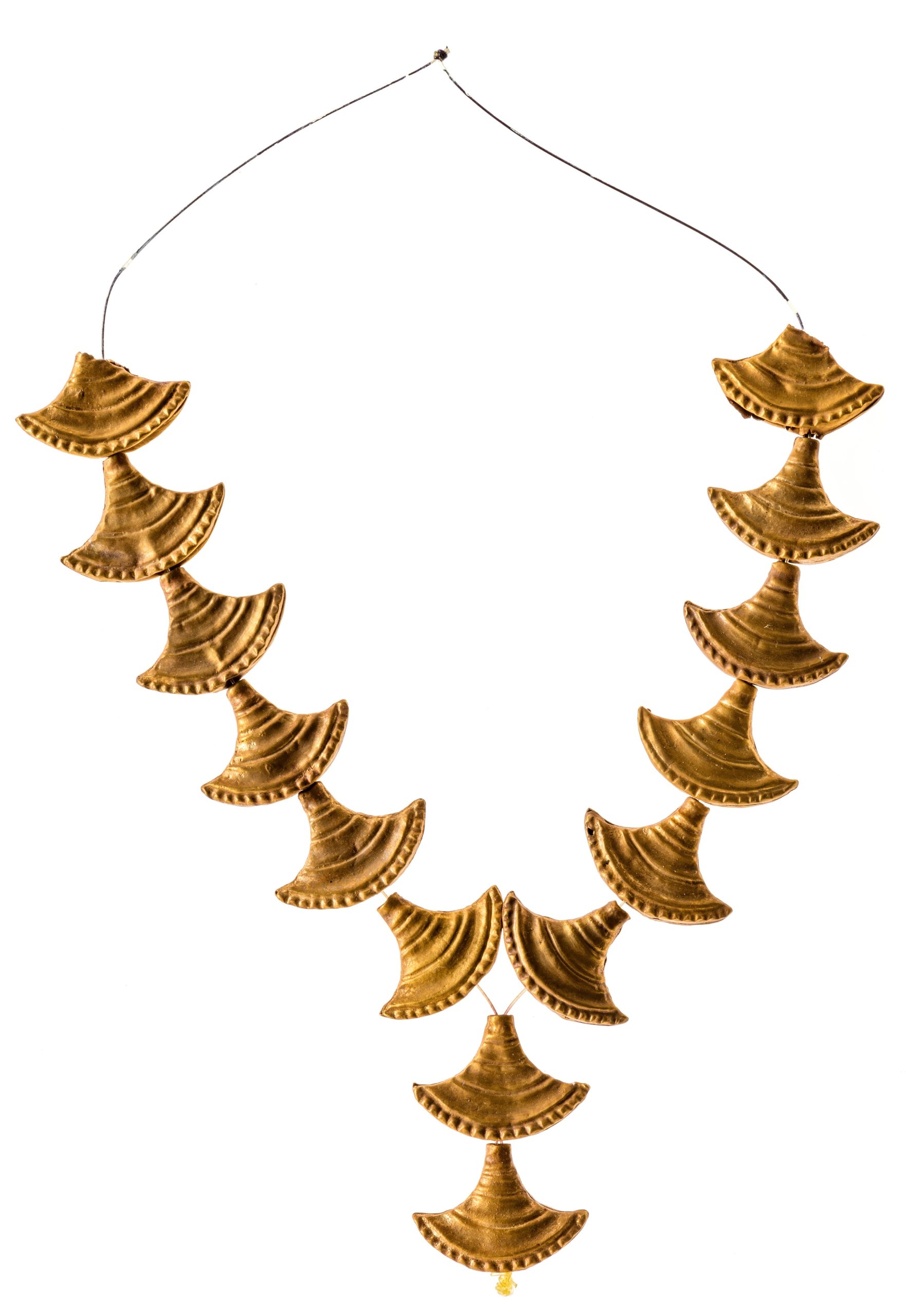 Χρυσό περιδέραιο από χάντρες σε σχήμα παπύρου (Τέλη 15ου - αρχές 14ου αιώνα π.Χ.)