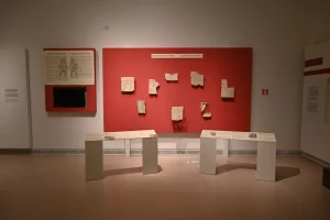 Νεκρόπολη 4