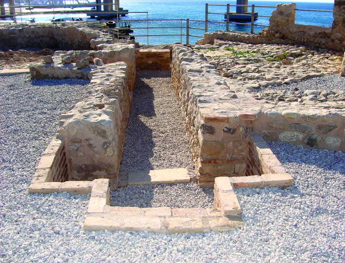 ΝΔ ημιυπόγειος διάδρομος