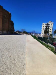 ΒΟΡΕΙΑ ΠΛΕΥΡΑ ΔΙΑΔΡΟΜΩΝ ΕΠΙΣΚΕΠΤΩΝ ΜΕΤΑ ΤΗΝ ΟΛΟΚΛΗΡΩΣΗ ΤΟΥ ΕΡΓΟΥ